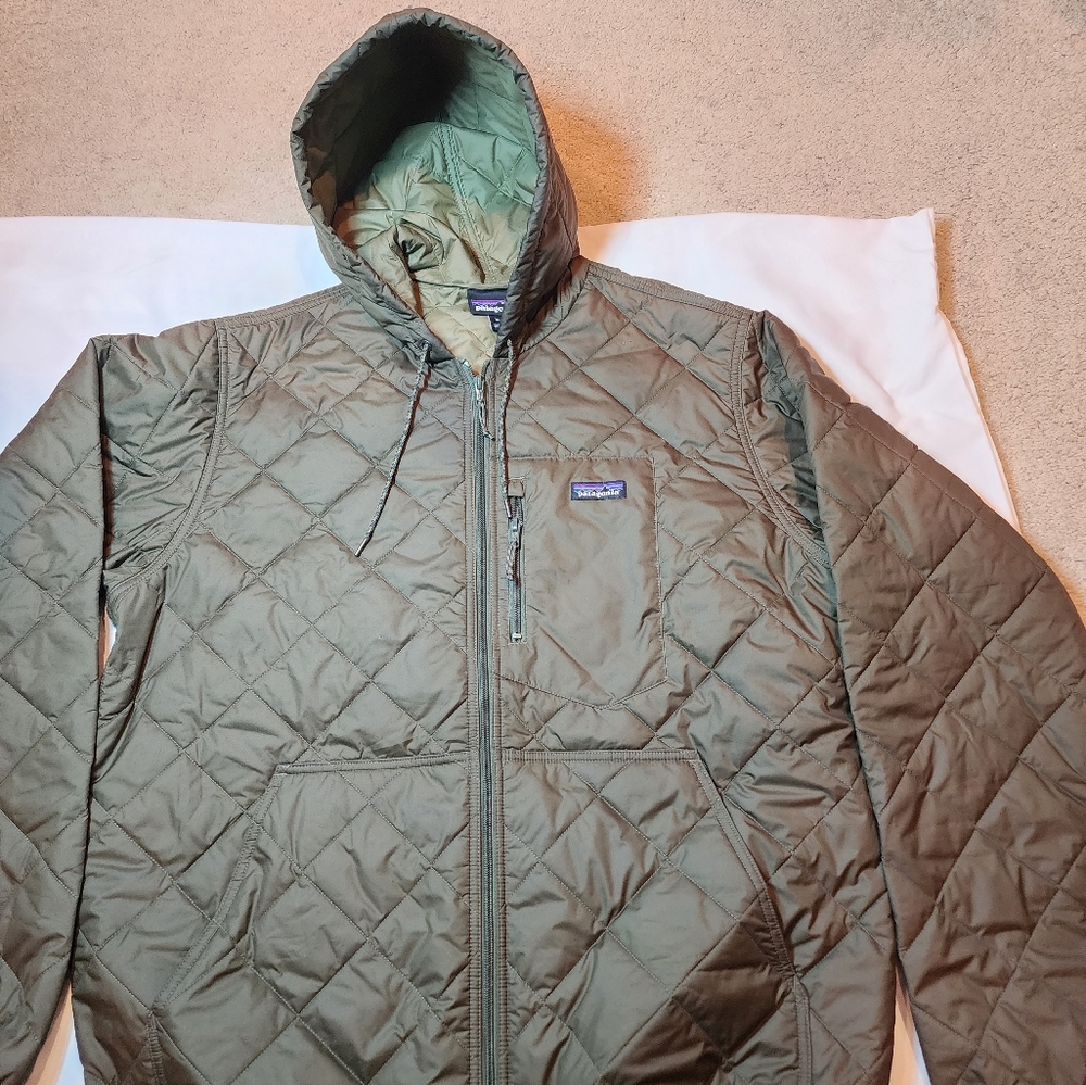 Patagonia Men's Diamond Quilted Bomber Hooded Jacket
